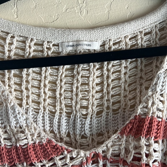 URBAN OUTFITTERS TOP - Picture 2 of 2